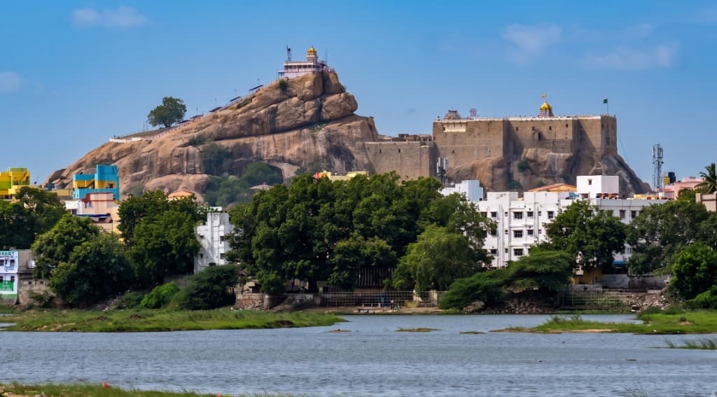 Rockfort temple and Trichy cityscape — Sri Ramanas Air Conditioners serves Tiruchirappalli